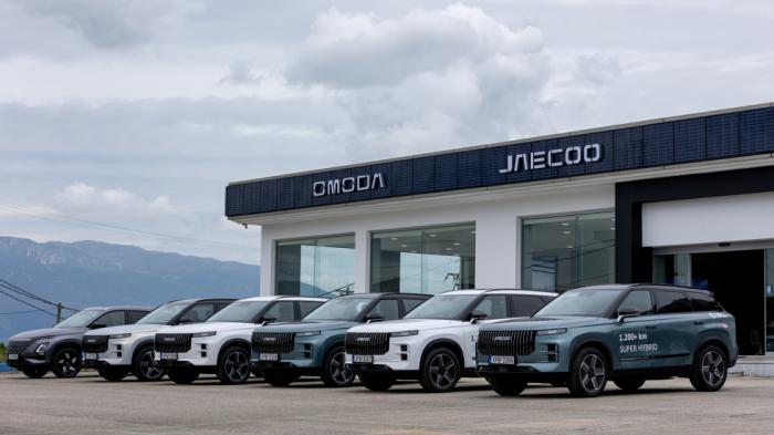 Άνοιξαν οι πρώτες εκθέσεις των Omoda και Jaecoo στην Ελλάδα